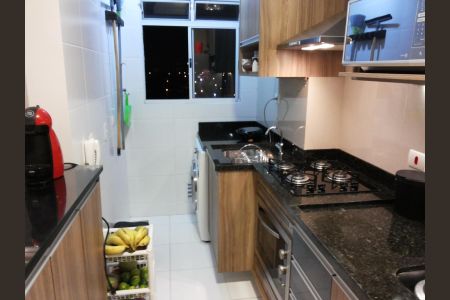 Cozinha de apartamento para alugar com 2 quartos, 45m² em Loteamento Villa Branca, Jacareí