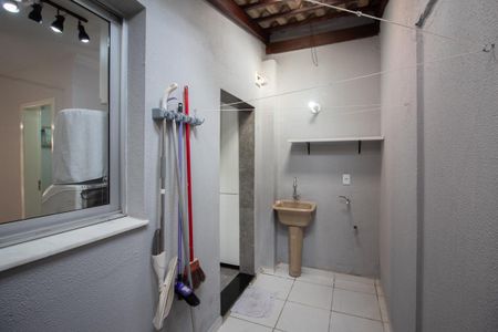 Casa para alugar com 80m², 2 quartos e 1 vaga Casa para alugar com 80m², 2 quartos e 1 vagaÁrea de Serviço