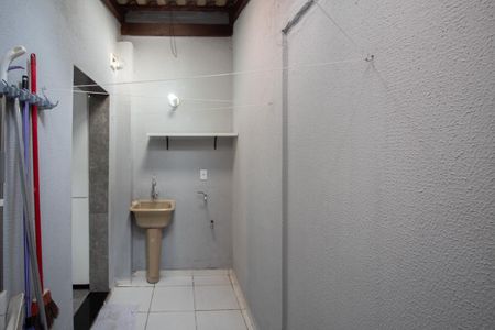 Casa para alugar com 80m², 2 quartos e 1 vaga Casa para alugar com 80m², 2 quartos e 1 vagaÁrea de Serviço