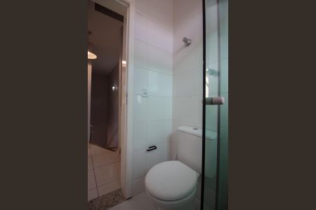 Casa para alugar com 80m², 2 quartos e 1 vaga Casa para alugar com 80m², 2 quartos e 1 vagaBanheiro