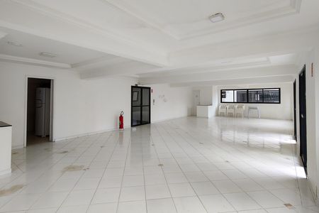 Apartamento para alugar com 60m², 1 quarto e 1 vaga Apartamento para alugar com 60m², 1 quarto e 1 vagaÁrea comum - Salão de festas