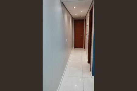 Corredor de apartamento para alugar com 2 quartos, 44m² em Jardim Boa Vista (Zona Oeste), Osasco