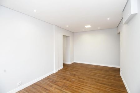 Apartamento para alugar com 81m², 2 quartos e 1 vaga Apartamento para alugar com 81m², 2 quartos e 1 vagaSala