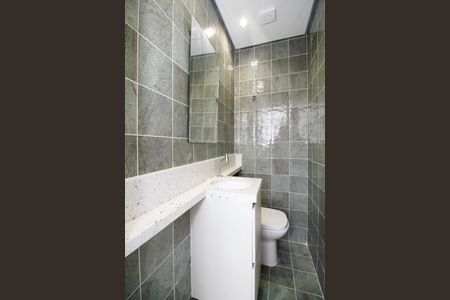 Apartamento para alugar com 81m², 2 quartos e 1 vaga Apartamento para alugar com 81m², 2 quartos e 1 vagaBanheiro de Serviço