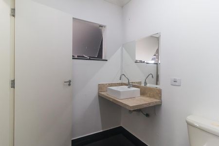 Casa para alugar com 400m², 5 quartos e 4 vagas Casa para alugar com 400m², 5 quartos e 4 vagasBanheiro Edícula