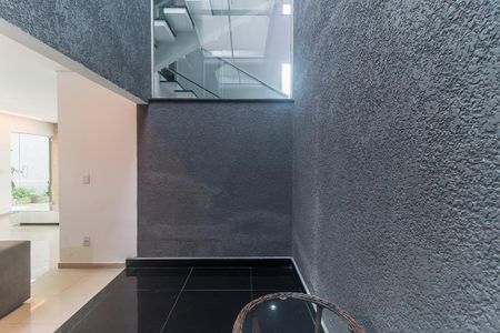 Casa para alugar com 400m², 5 quartos e 4 vagas Casa para alugar com 400m², 5 quartos e 4 vagasSala