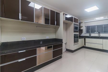 Casa para alugar com 400m², 5 quartos e 4 vagas Casa para alugar com 400m², 5 quartos e 4 vagasCozinha