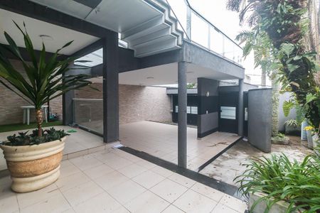 Garagem de casa para alugar com 5 quartos, 400m² em Vila Oliveira, Mogi das Cruzes