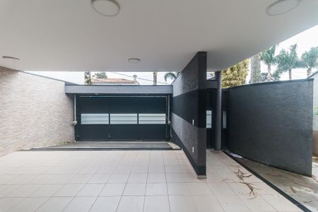 Casa para alugar com 400m², 5 quartos e 4 vagas Casa para alugar com 400m², 5 quartos e 4 vagasGaragem
