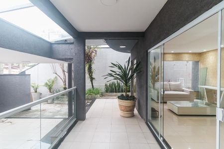 Casa para alugar com 400m², 5 quartos e 4 vagas Casa para alugar com 400m², 5 quartos e 4 vagasVaranda da Sala