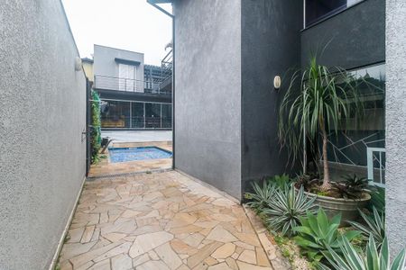 Casa para alugar com 400m², 5 quartos e 4 vagas Casa para alugar com 400m², 5 quartos e 4 vagasCorredor Lateral