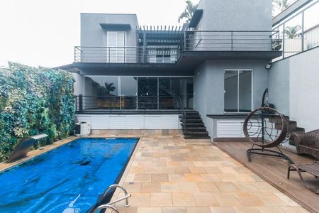 Casa para alugar com 400m², 5 quartos e 4 vagas Casa para alugar com 400m², 5 quartos e 4 vagasPiscina/Quintal