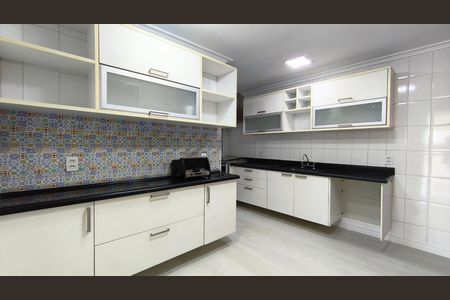 Apartamento à venda com 140m², 3 quartos e 2 vagasCozinha