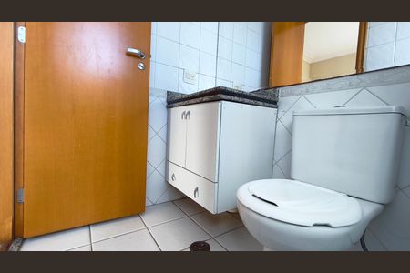 Apartamento à venda com 140m², 3 quartos e 2 vagasBanheiro da Suíte 2