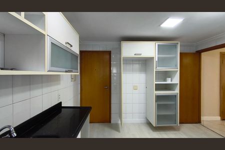Apartamento à venda com 140m², 3 quartos e 2 vagasCozinha