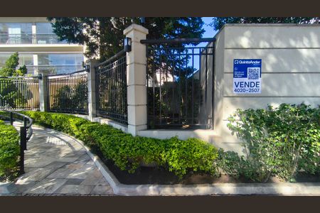 Apartamento à venda com 140m², 3 quartos e 2 vagasFachada + Plaquinha