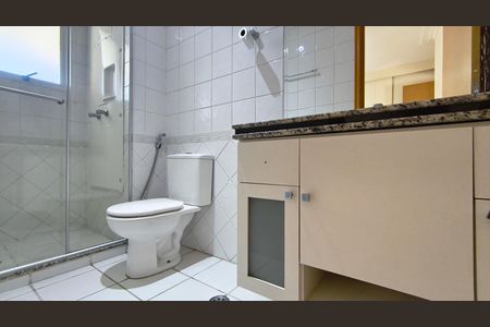 Apartamento à venda com 140m², 3 quartos e 2 vagasBanheiro da Suíte 1