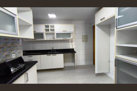 Apartamento à venda com 140m², 3 quartos e 2 vagasCozinha