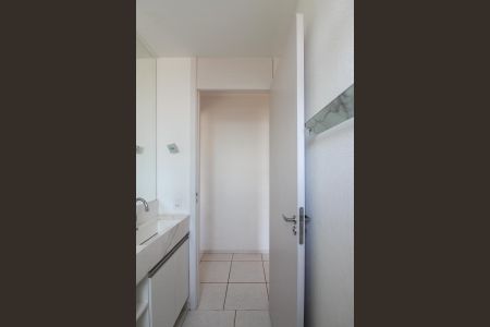 Apartamento para alugar com 46m², 2 quartos e 1 vaga Apartamento para alugar com 46m², 2 quartos e 1 vagaBanheiro