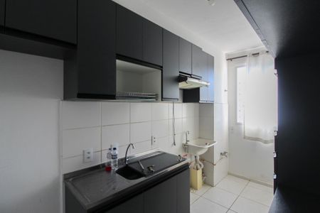 Apartamento para alugar com 46m², 2 quartos e 1 vaga Apartamento para alugar com 46m², 2 quartos e 1 vagaCozinha e Área de Serviço