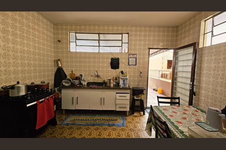 Casa à venda com 675m², 5 quartos e 5 vagas
