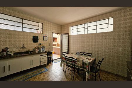 Casa à venda com 675m², 5 quartos e 5 vagas