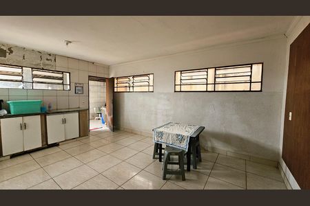 Casa à venda com 675m², 5 quartos e 5 vagas