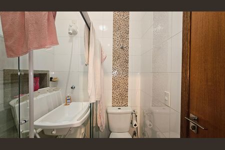 Casa à venda com 116m², 3 quartos e 2 vagas
