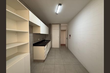 Apartamento à venda com 165m², 3 quartos e 1 vaga