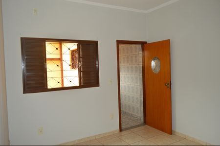 Casa para alugar com 148m², 3 quartos e 3 vagasSuíte