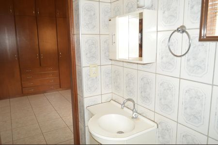 Casa para alugar com 148m², 3 quartos e 3 vagasBanheiro da Suíte