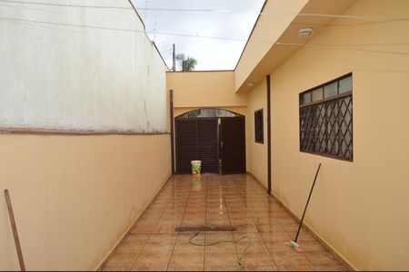 Casa para alugar com 148m², 3 quartos e 3 vagasQuintal