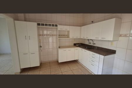 Casa para alugar com 148m², 3 quartos e 3 vagas Casa para alugar com 148m², 3 quartos e 3 vagasCozinha