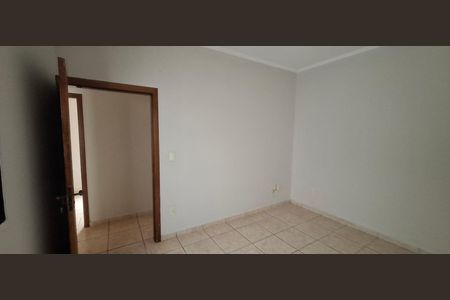 Casa para alugar com 148m², 3 quartos e 3 vagas Casa para alugar com 148m², 3 quartos e 3 vagasQuarto 1