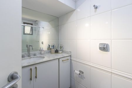 Apartamento à venda com 77m², 2 quartos e 1 vaga Apartamento à venda com 77m², 2 quartos e 1 vagaBanheiro da Suíte