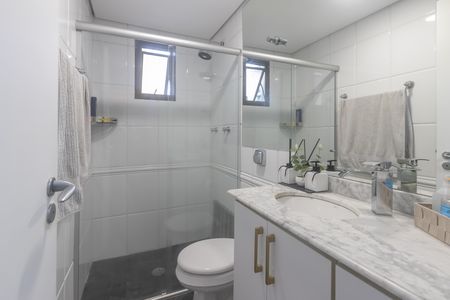 Apartamento à venda com 77m², 2 quartos e 1 vaga Apartamento à venda com 77m², 2 quartos e 1 vagaBanheiro Corredor