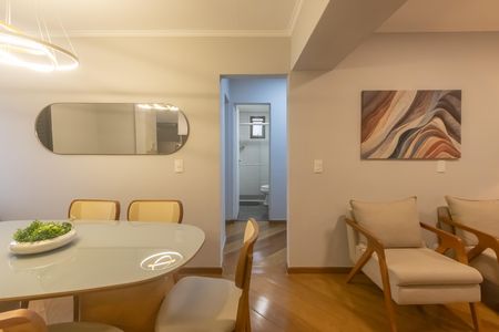 Apartamento à venda com 77m², 2 quartos e 1 vaga Apartamento à venda com 77m², 2 quartos e 1 vagaSala