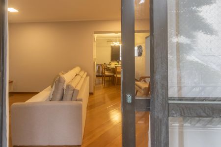 Apartamento à venda com 77m², 2 quartos e 1 vaga Apartamento à venda com 77m², 2 quartos e 1 vagaVaranda da Sala
