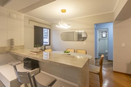 Apartamento à venda com 77m², 2 quartos e 1 vaga Apartamento à venda com 77m², 2 quartos e 1 vagaCozinha e Área de Serviço