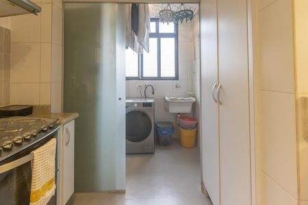 Apartamento à venda com 77m², 2 quartos e 1 vaga Apartamento à venda com 77m², 2 quartos e 1 vagaCozinha e Área de Serviço
