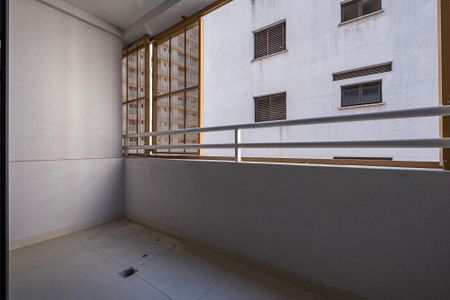 Studio à venda com 27m², 1 quarto e sem vaga Studio à venda com 27m², 1 quarto e sem vagaStudio - Varanda