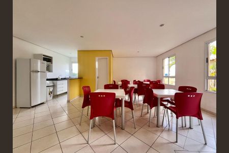 Apartamento para alugar com 56m², 2 quartos e 1 vaga Apartamento para alugar com 56m², 2 quartos e 1 vagaÁrea comum - Salão de festas