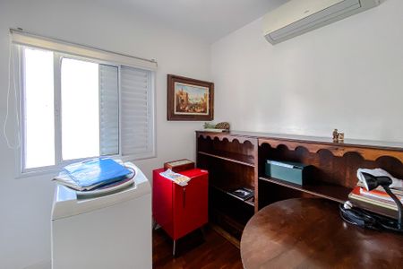 Apartamento à venda com 180m², 3 quartos e 4 vagas Apartamento à venda com 180m², 3 quartos e 4 vagasQuarto 3 - Suíte