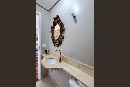 Apartamento à venda com 180m², 3 quartos e 4 vagas Apartamento à venda com 180m², 3 quartos e 4 vagasLavabo