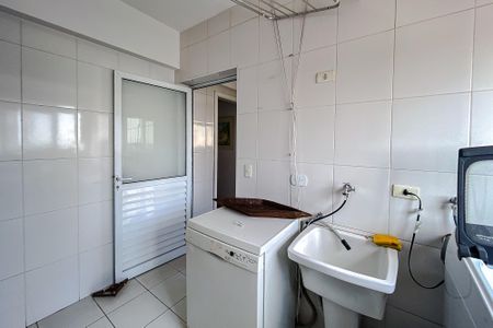 Apartamento à venda com 180m², 3 quartos e 4 vagas Apartamento à venda com 180m², 3 quartos e 4 vagasÁrea de Serviço