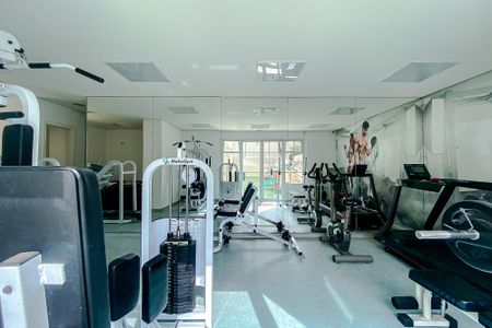 Apartamento à venda com 180m², 3 quartos e 4 vagas Apartamento à venda com 180m², 3 quartos e 4 vagasÁrea comum - Academia
