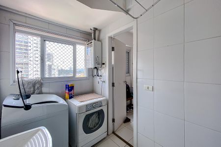 Apartamento à venda com 180m², 3 quartos e 4 vagas Apartamento à venda com 180m², 3 quartos e 4 vagasÁrea de Serviço