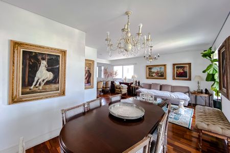 Apartamento à venda com 180m², 3 quartos e 4 vagas Apartamento à venda com 180m², 3 quartos e 4 vagasSala