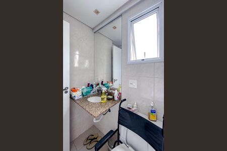 Apartamento à venda com 180m², 3 quartos e 4 vagas Apartamento à venda com 180m², 3 quartos e 4 vagasBanheiro da Suíte 1