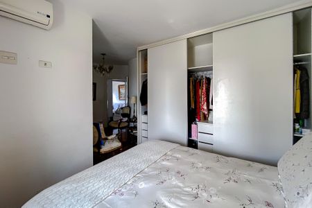 Apartamento à venda com 180m², 3 quartos e 4 vagas Apartamento à venda com 180m², 3 quartos e 4 vagasQuarto 2 - Suíte